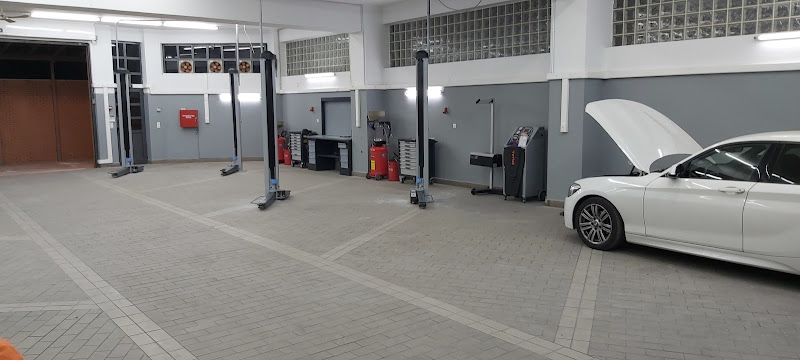 BMW MINI Μπάιλας