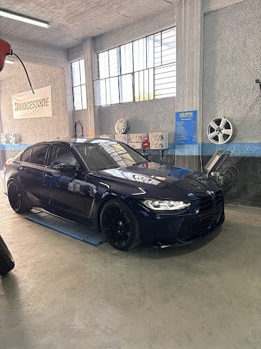 Σιφνιώτης Ελαστικά Βόλος Pit Stop