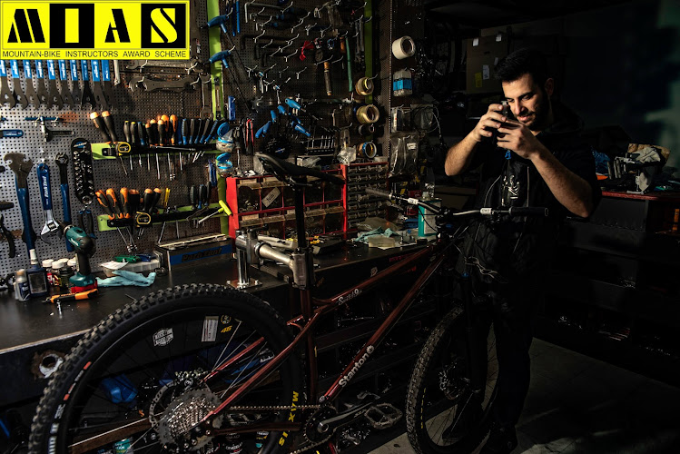 Urban Bike Society Store Thessaloniki - Bike Shop - Bike Service - shop.bikeservice.gr