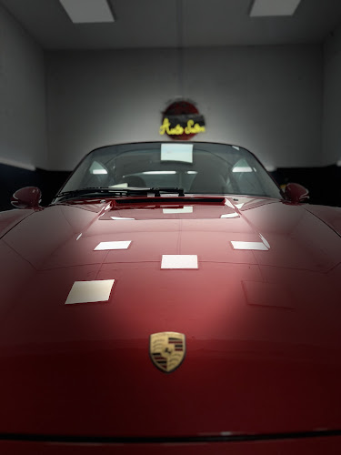 Autosalon detailing studio