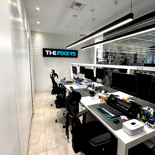 THEFIXERS Γλυφάδα