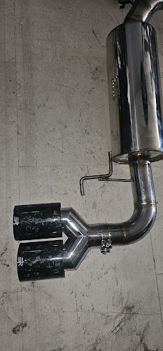 Maxmout exhaust